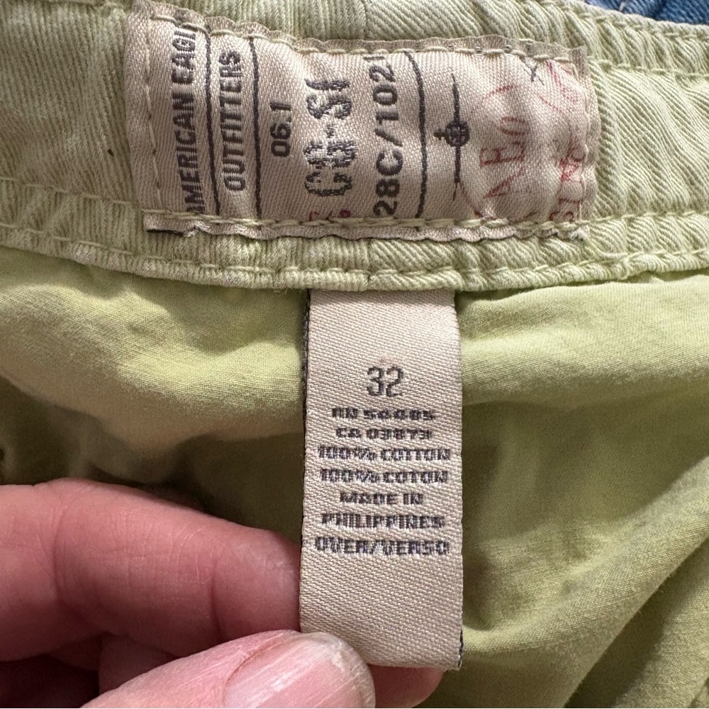 Vtg American Eagle Shorts Mens 32 Yellow Green Cargo Pockets Beach 90s Y2K - Picture 9 of 11
